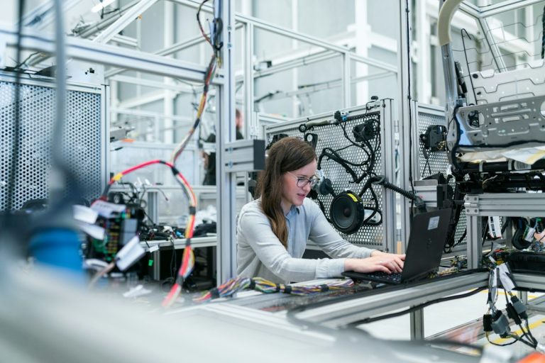 Electronic signal analyzers and calibration equipment measuring wireless attenuation